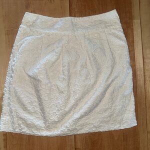 LOFT Cream Textured‎ Floral Mini Skirt